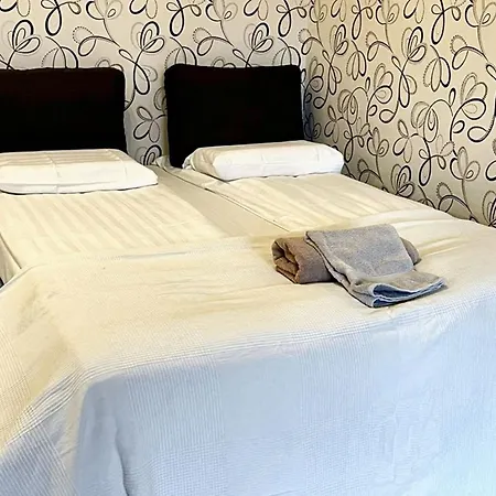 Apartment Charming In 42 M² With Pool View *