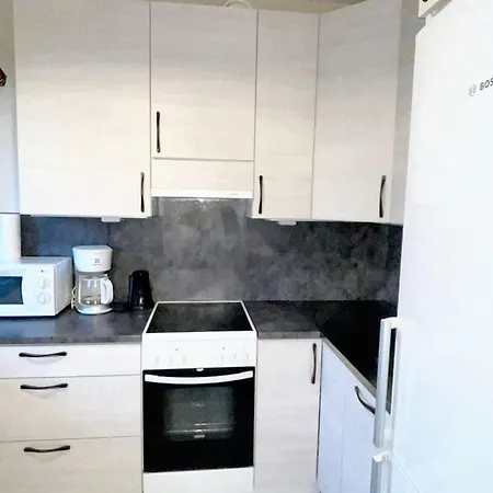 Charming In 42 M² With Pool View Apartman