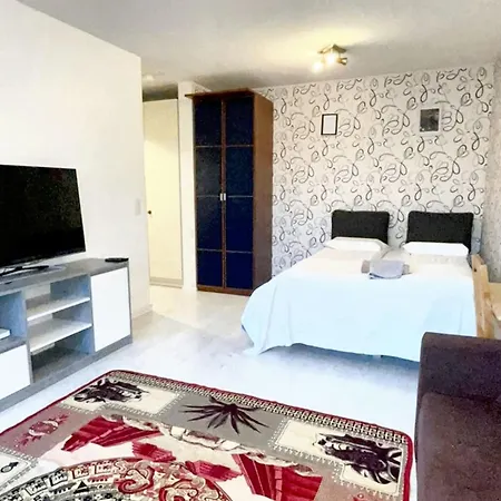 Daire Comfortable In The Heart Of 42 Sqm Pool View