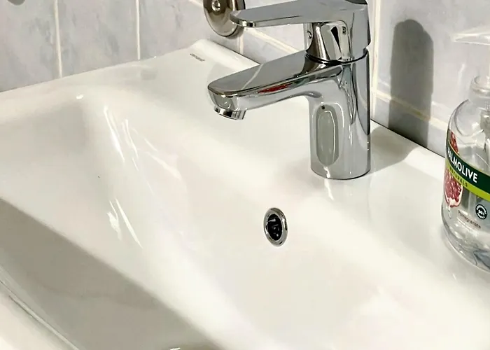 Charming In 42 M² With Pool View * ヘルシンキ